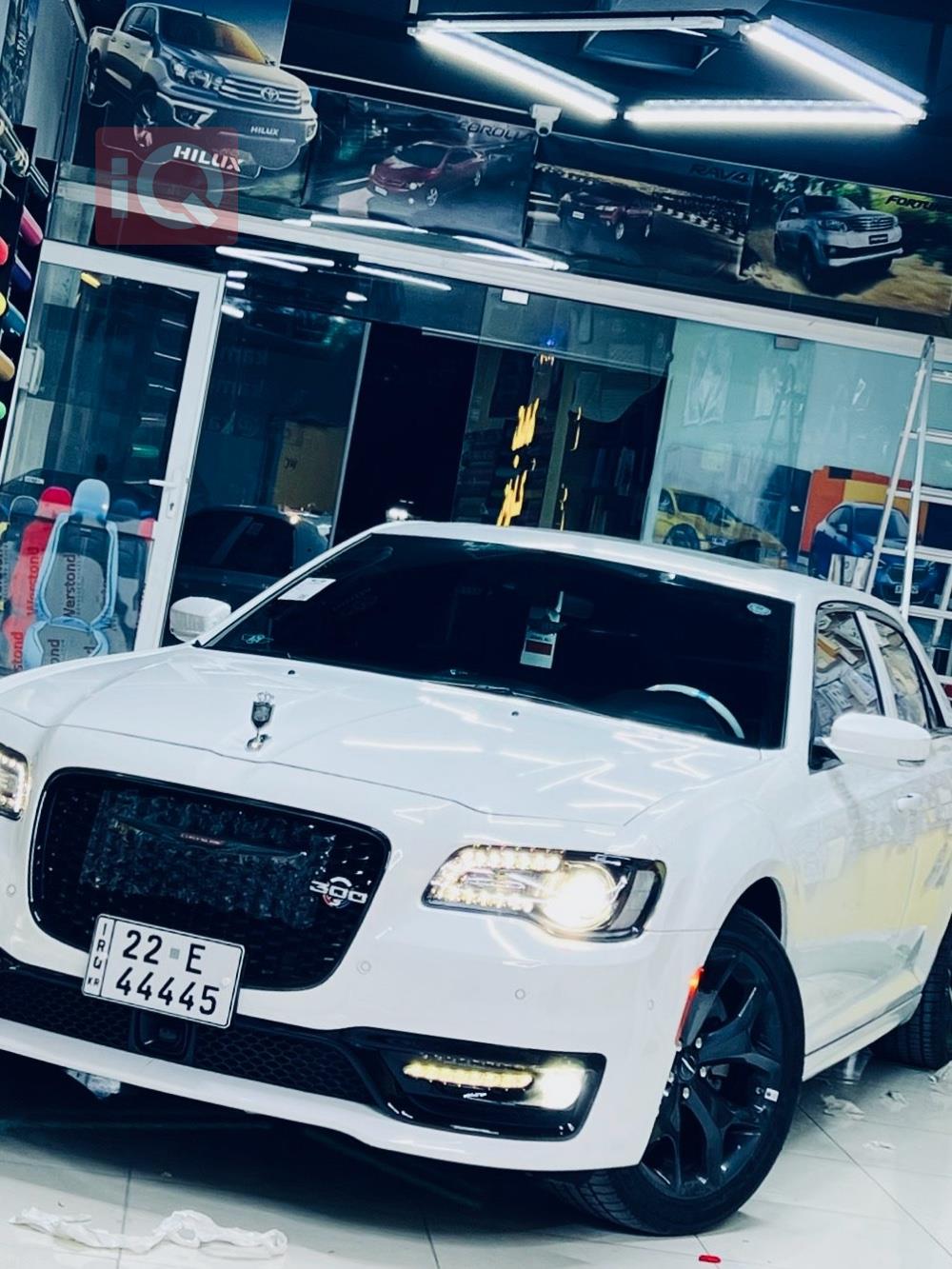 كرايسلر 300